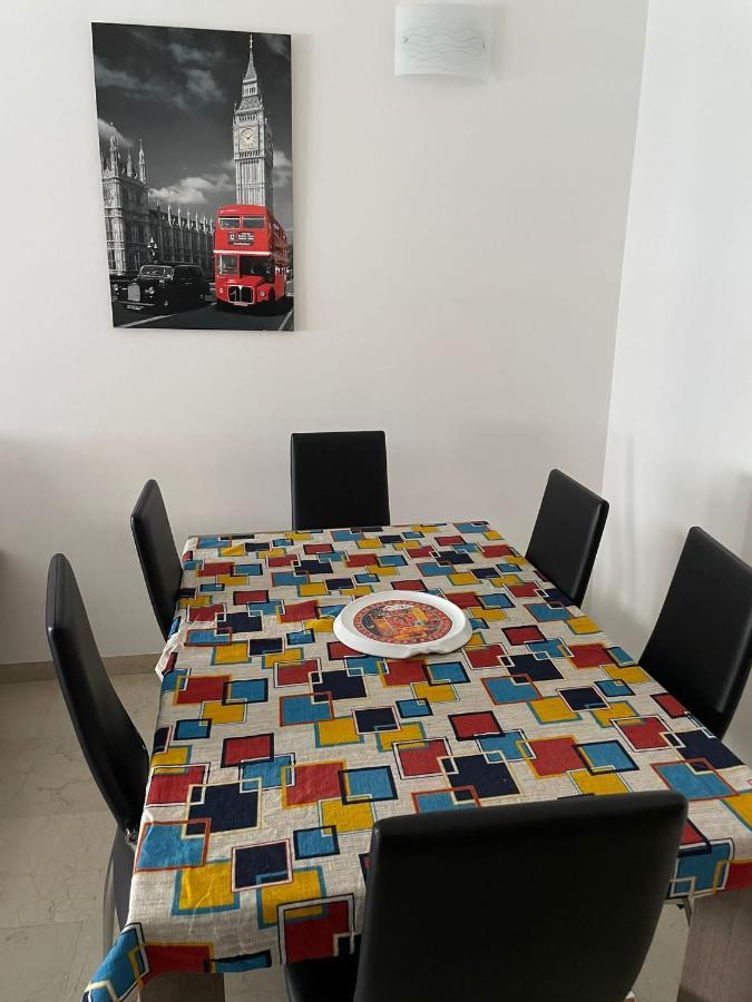 Splendido Appartamento In Zona Fiera A Bologna Bagian luar foto