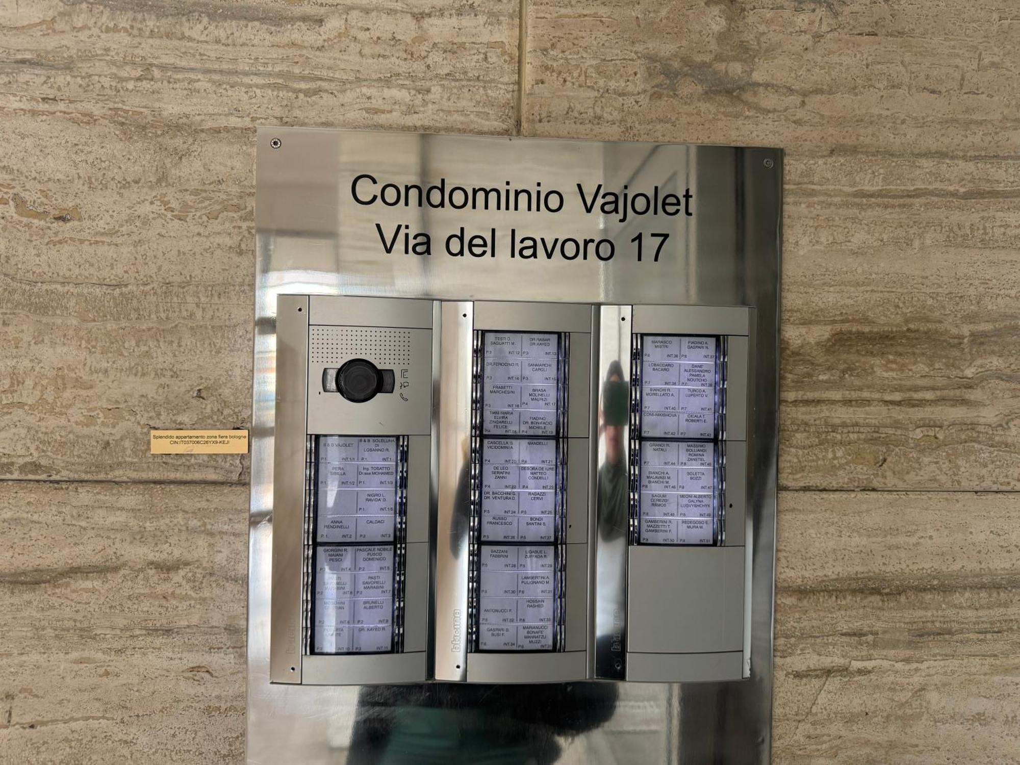 Splendido Appartamento In Zona Fiera A Bologna Bagian luar foto